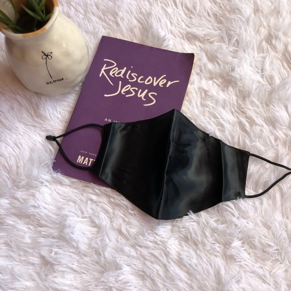 New Black Mulberry Silk Washable face Cover with 7 Filters - Picture 3 of 4